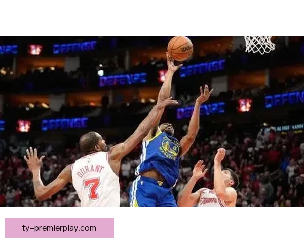 勇士五人齐爆发险胜火箭